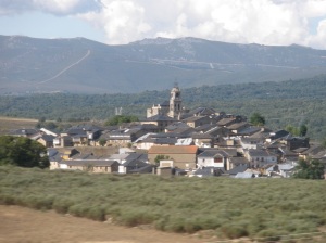 Vista de Puebla de Sanabría desde el tren / Foto: Ana B. González Carballal